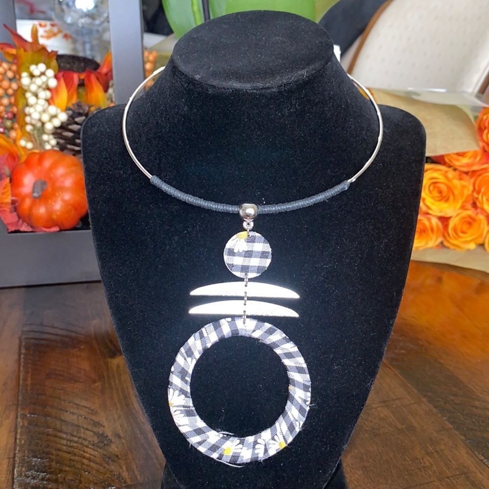 Cato Necklace